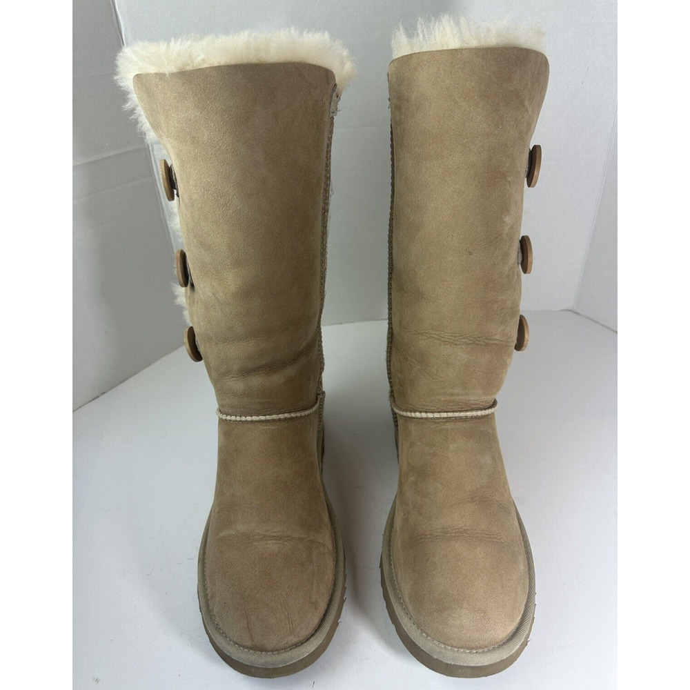 UGG Bailey Button Triplet II Boots Tall Fur Lined 1873 Tan Brown Women's Size 9 - Picture 3 of 16